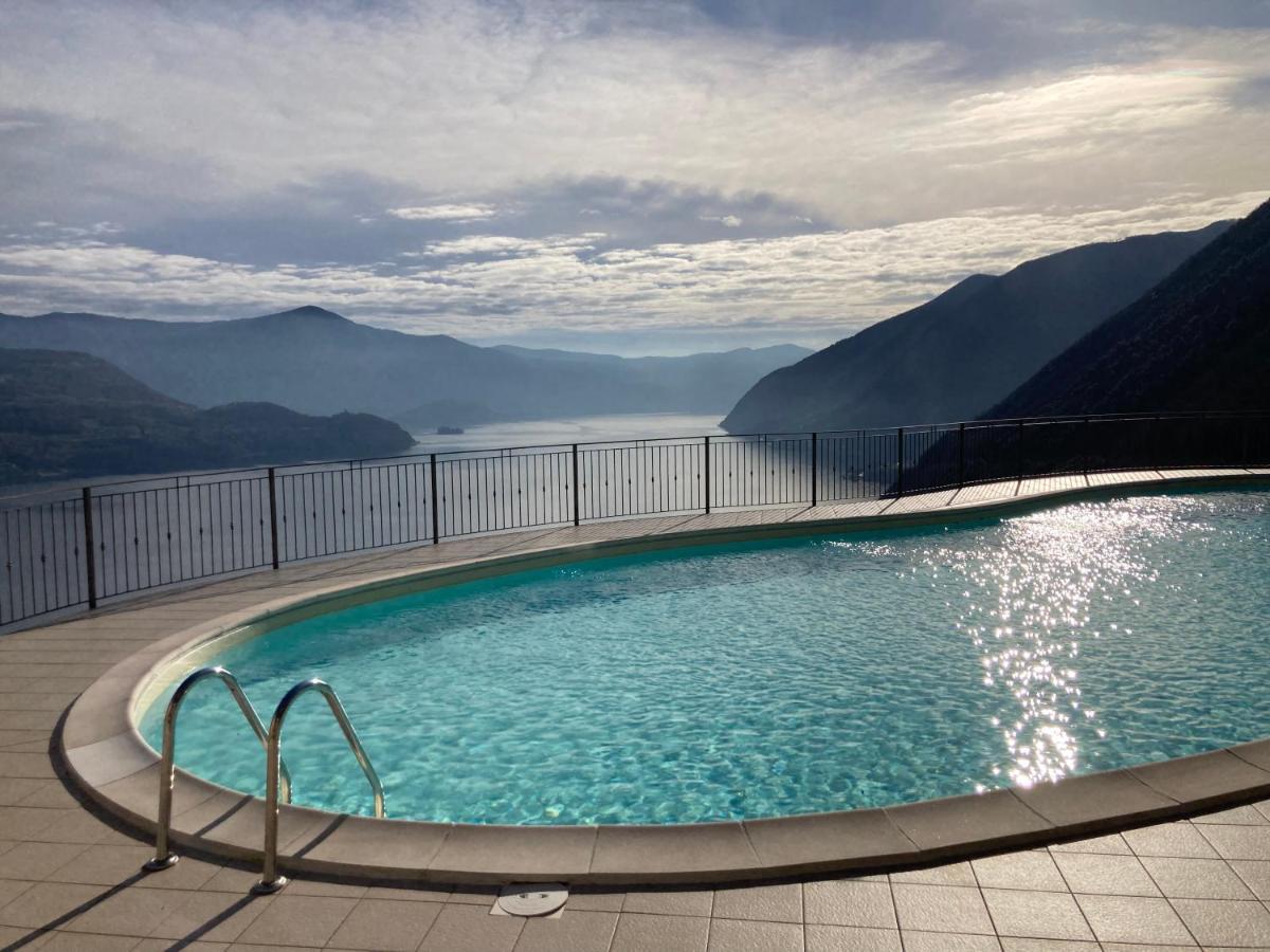Appartamento Grande Terrazza Vista Lago Parzanica ภายนอก รูปภาพ